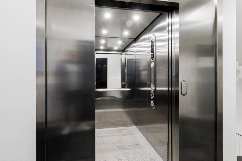 Sleek And Spacious 3 Bedroom Apartment In City Centre Helsinki Ngoại thất bức ảnh